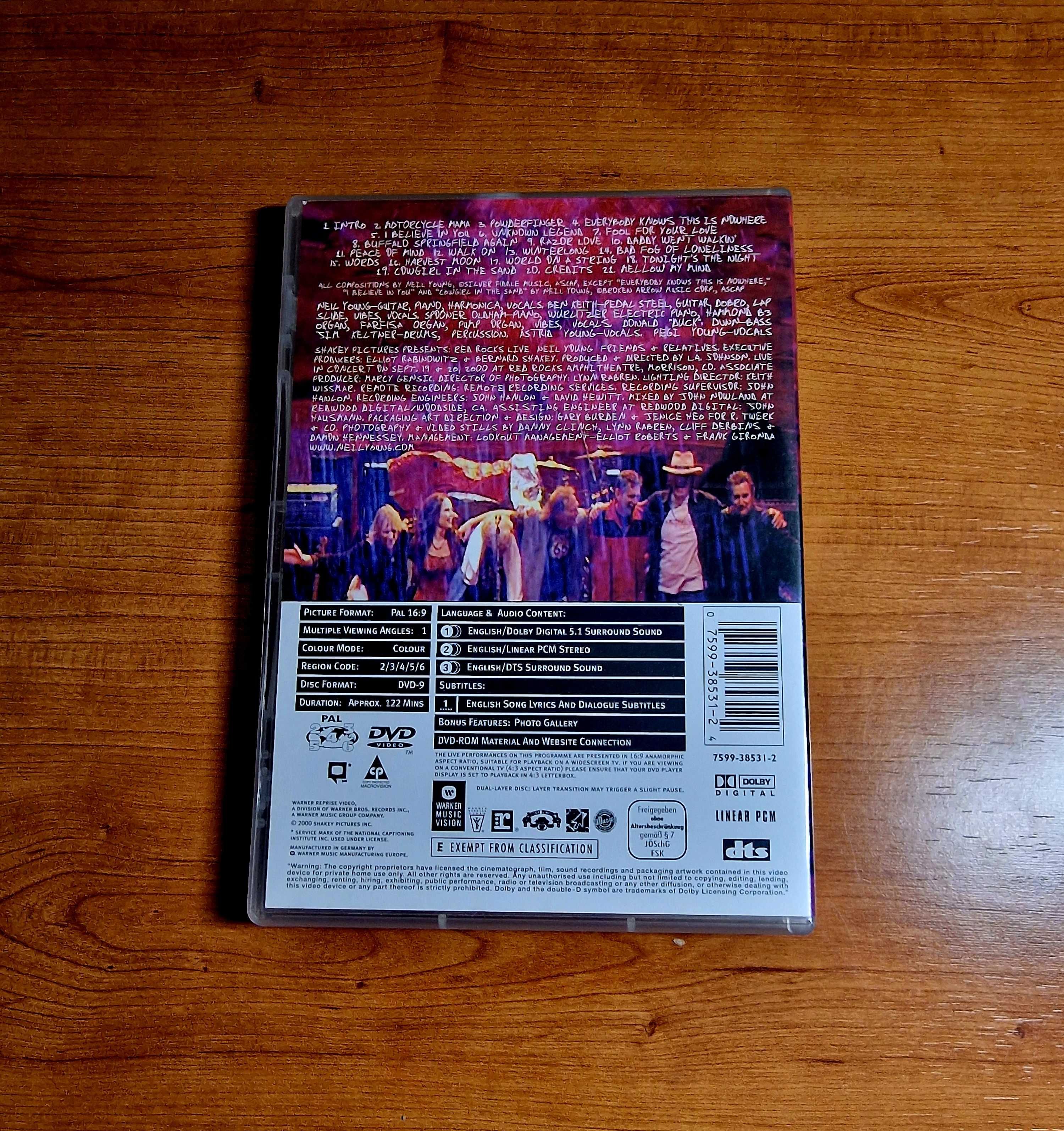 NEIL YOUNG - RED ROCKS LIVE (Friends + Relatives) Ampitheatre Colorodo