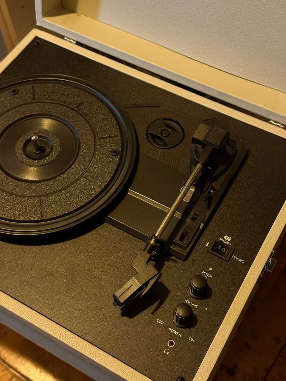 Gramofon Crosley Voyager Dune
