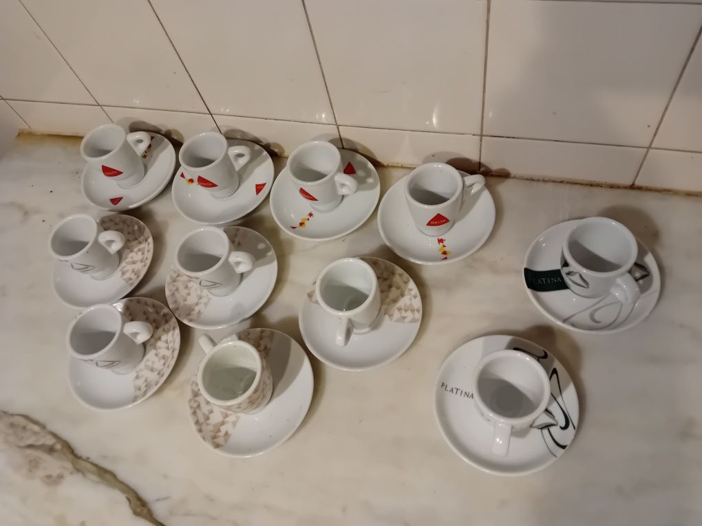 Conjunto de 11 Chávenas de Café Delta Diversas