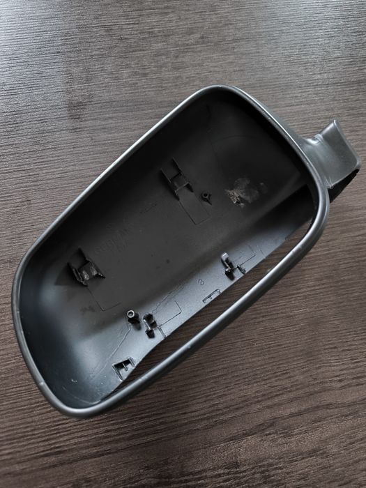 Capa retrovisor Esq. Golf 4 Preto Mate