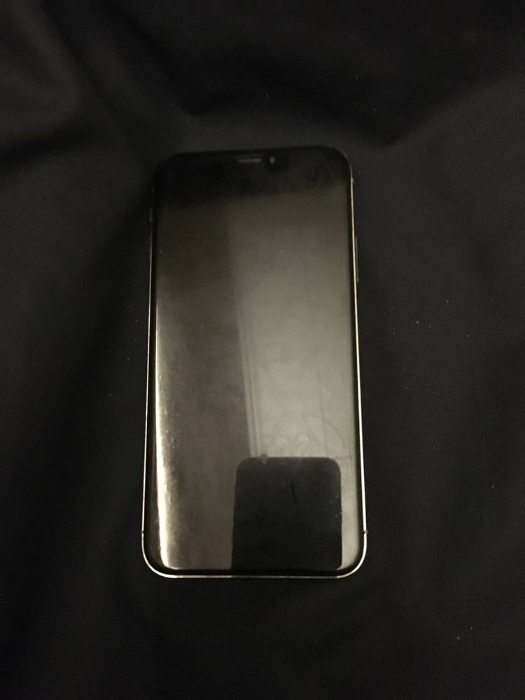 Iphone x  продам