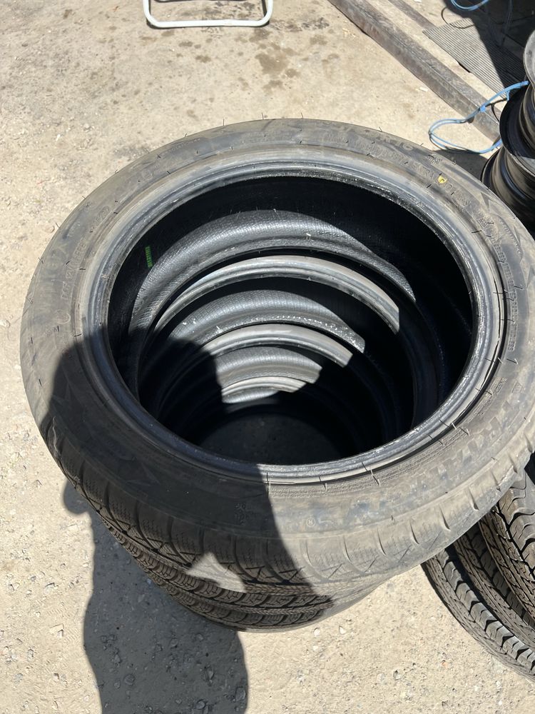 Продам ,почти новую зимнюю ризину 195/50/R16