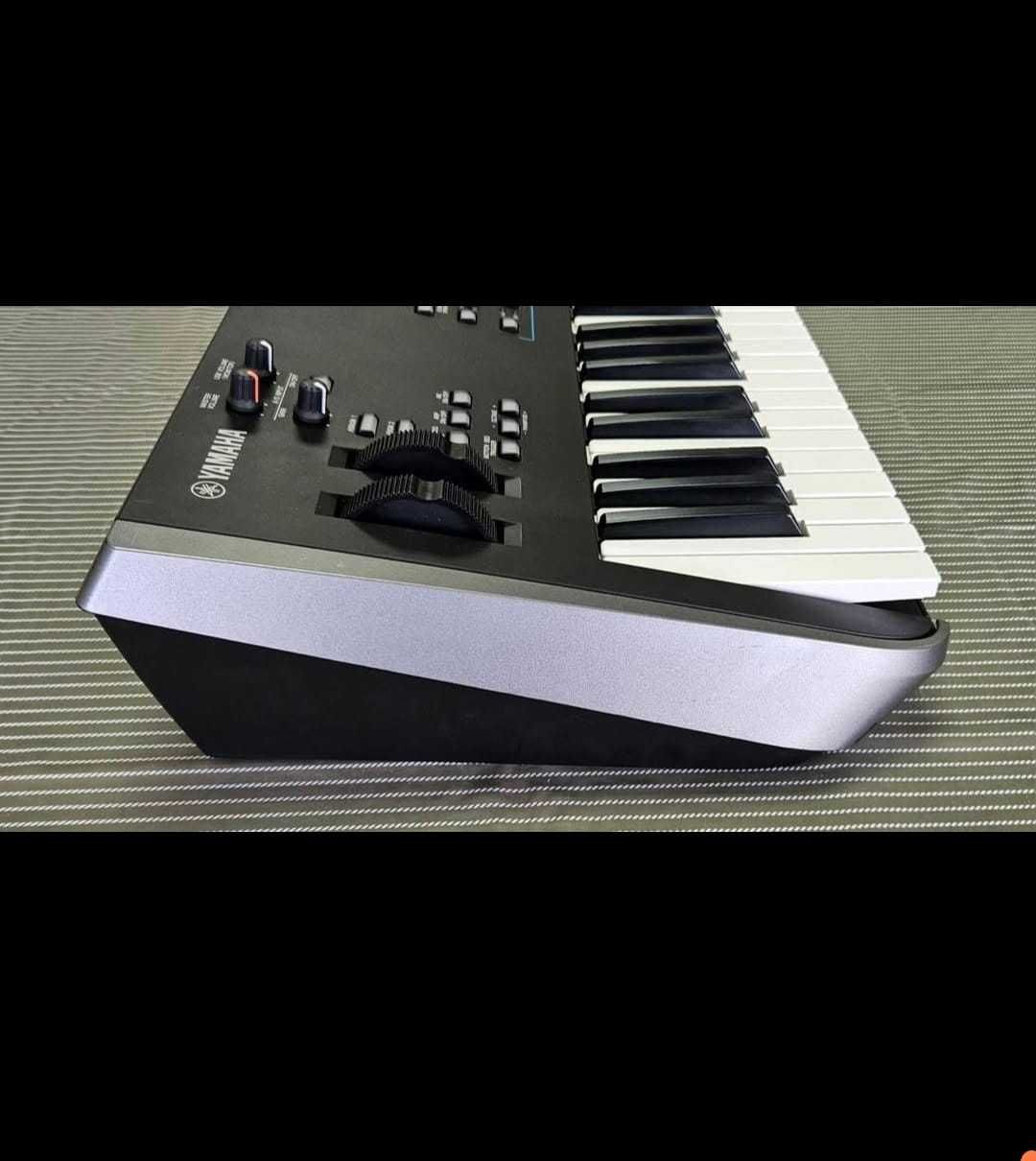 Teclado MODX7 yamaha