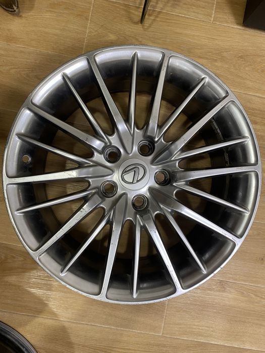 Диски lexus 7,5x17 5x114,3 ET35 DIA60,1