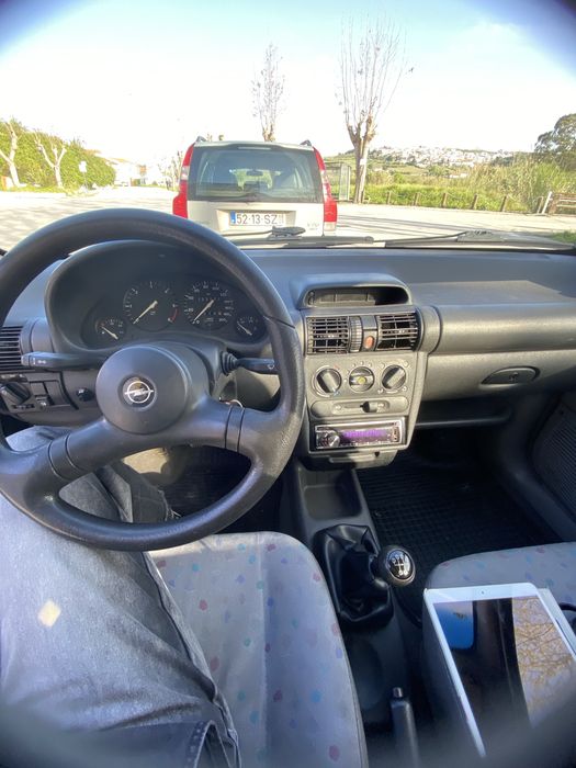 Opel Corsa 1.5 TD, Isuzu, 5 lugares de 1997