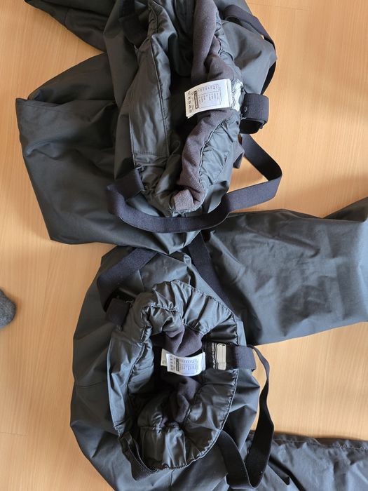 Duas calças para ski + dois capacetes