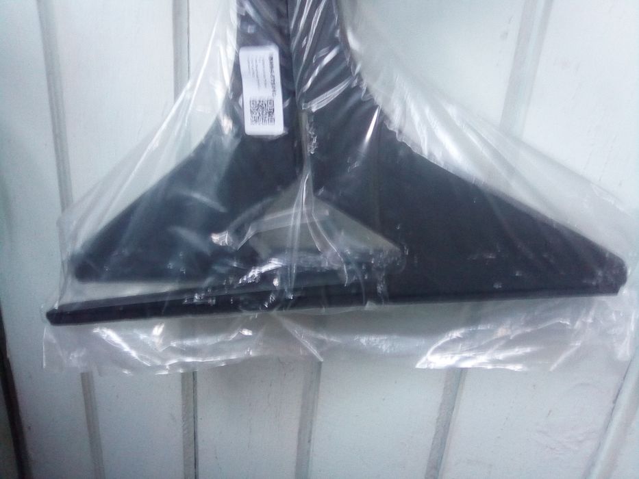 Продам новый комплект ножек для телевизора