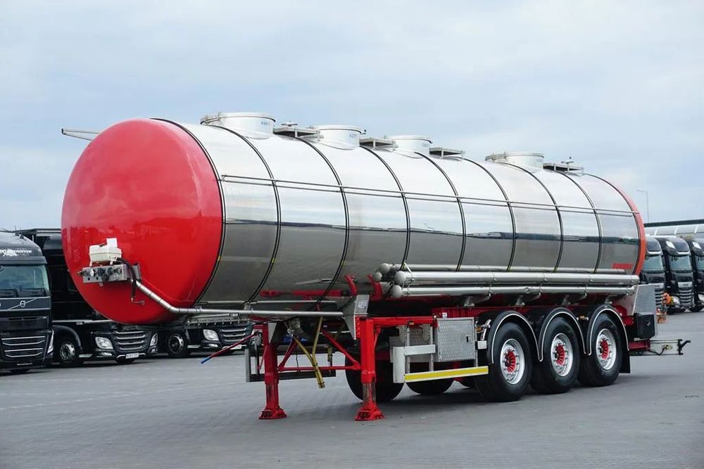 Sommer CYSTERNA SPOZYWCZA / 28 374 LITRÓW / 4 KOMOROWA /  WEBASTO / POMPA