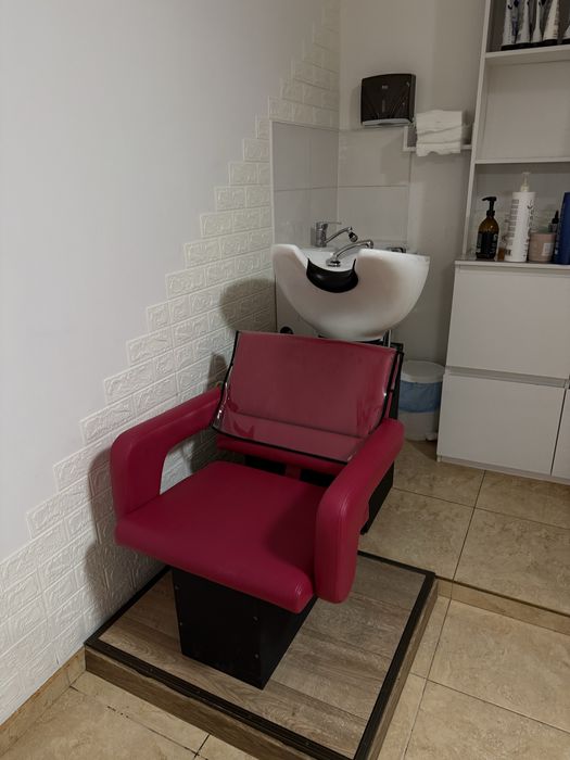 Меблі для салону краси