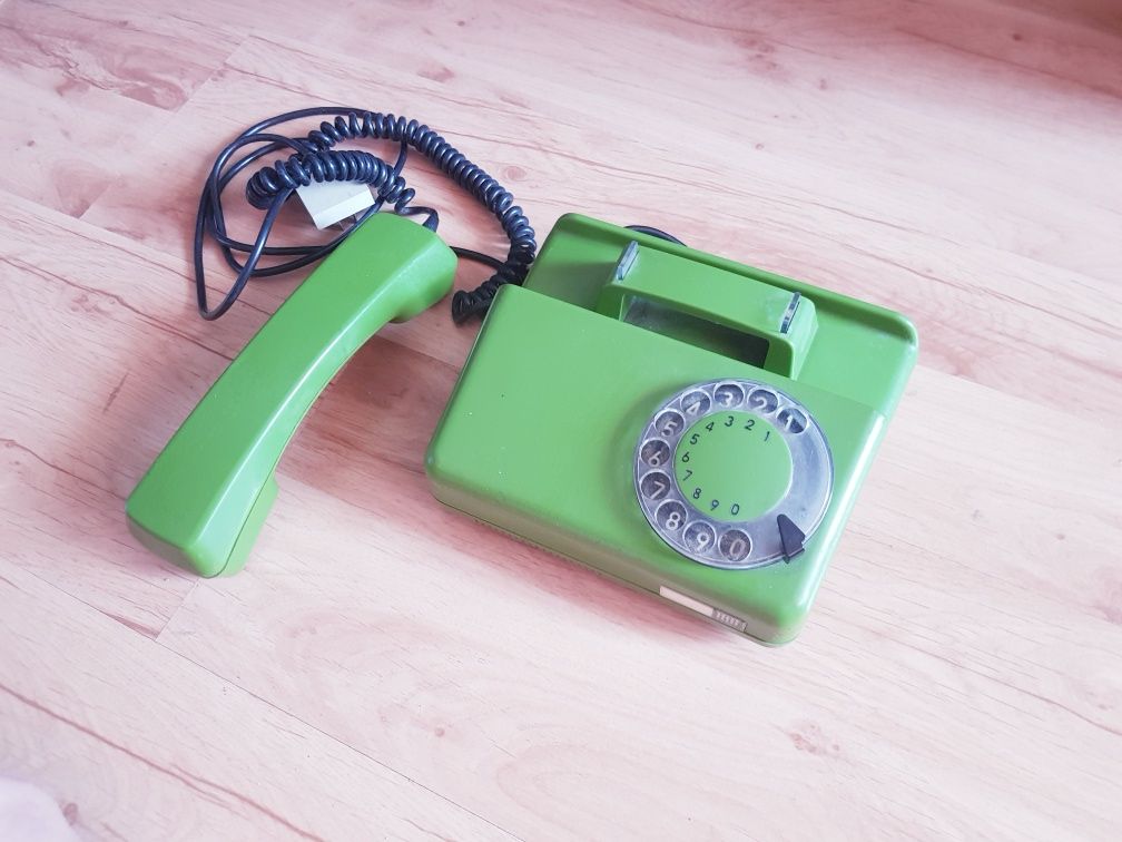 Telefon stacjonarny Tullipan 319 RWT z czasów PRL