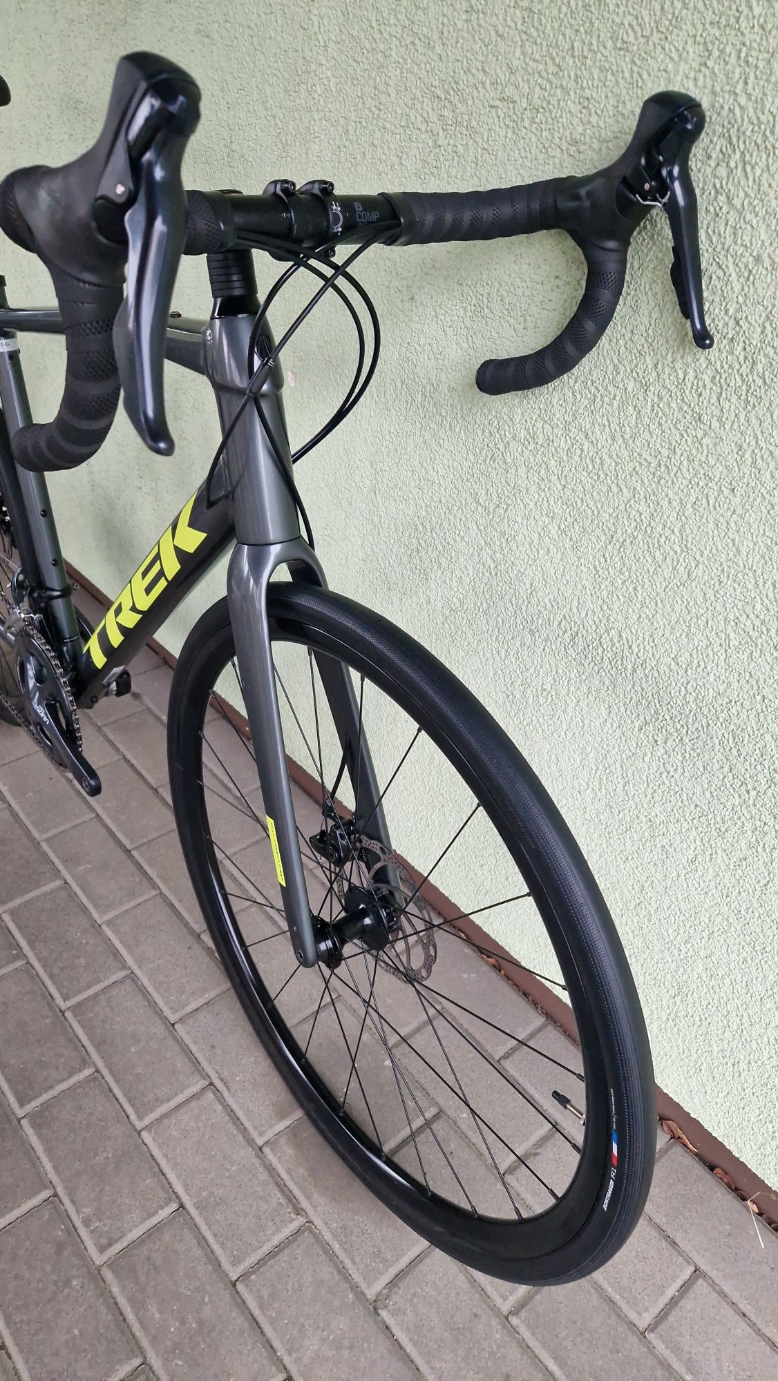 TREK domane AL3 alu CARBON sztywne osie r56 gravel endurance