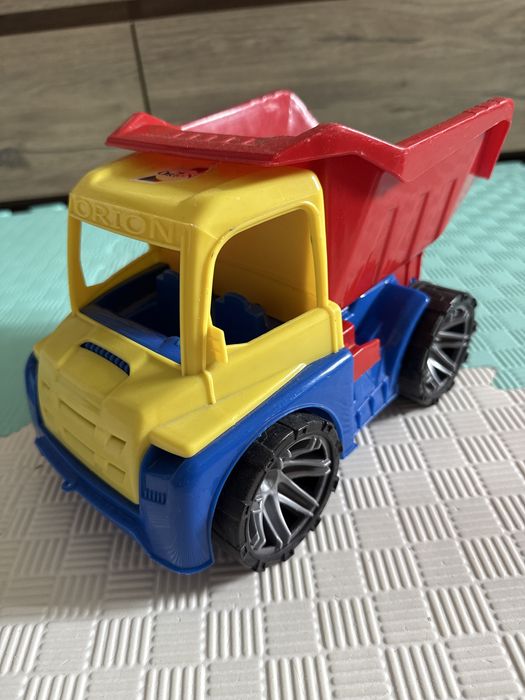 Спецтехніка для ігор в піску