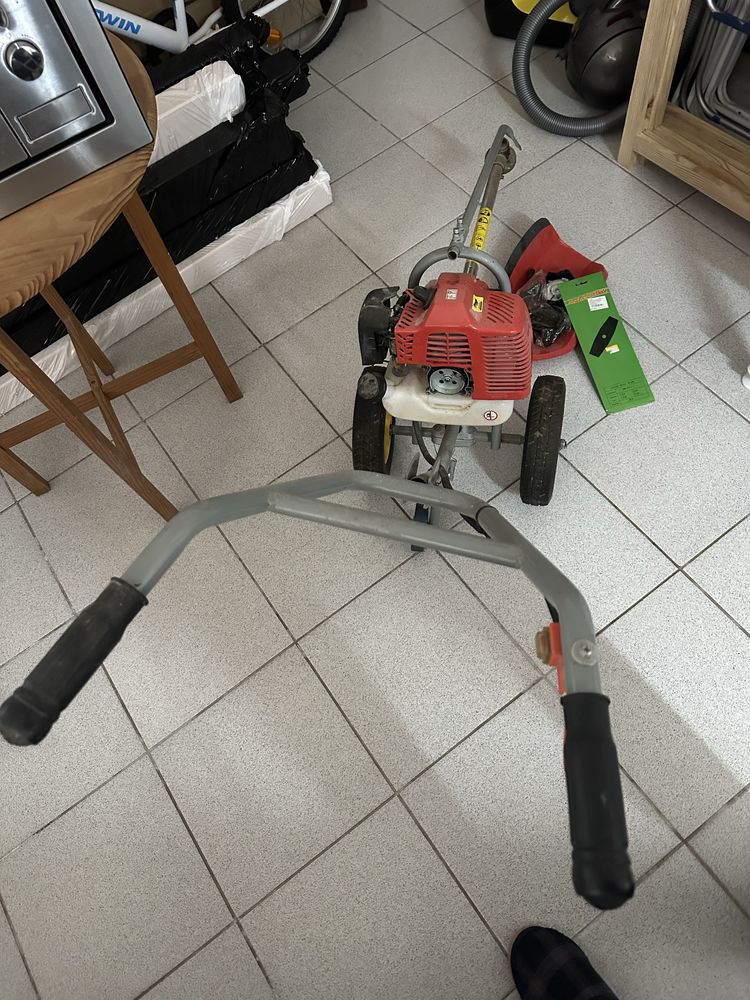 Roçadora com rodas