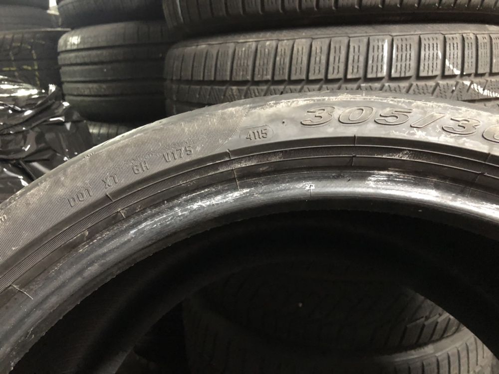 4xPirelli 305 30r20., 2015 6mm