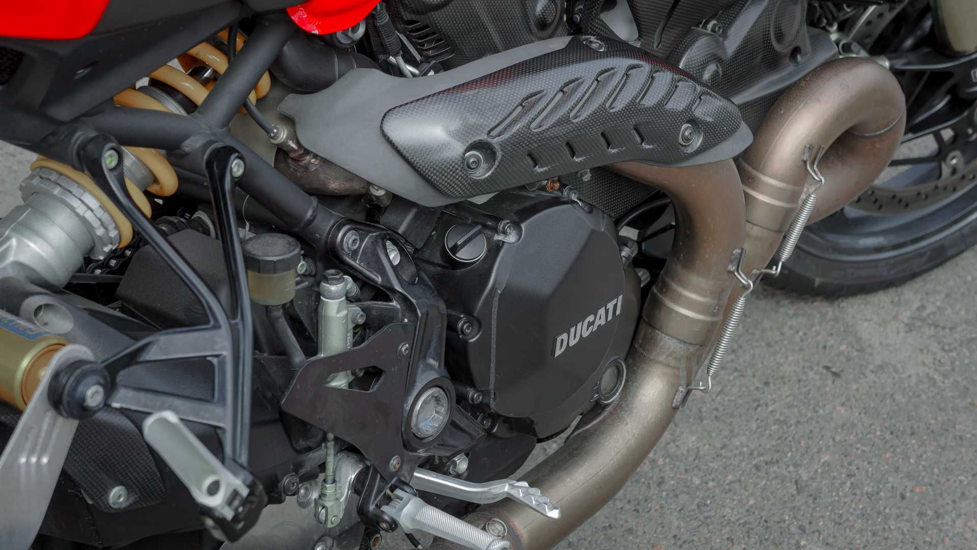 Мотоцикл Ducati Monster 1200 R официальный