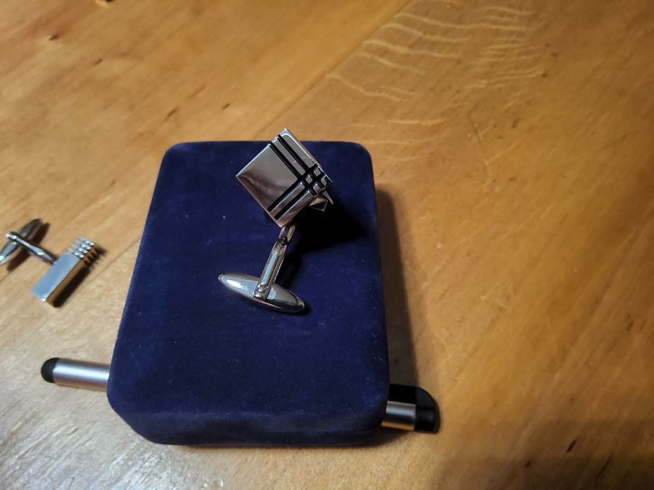 Запонки сталеві в футлярі