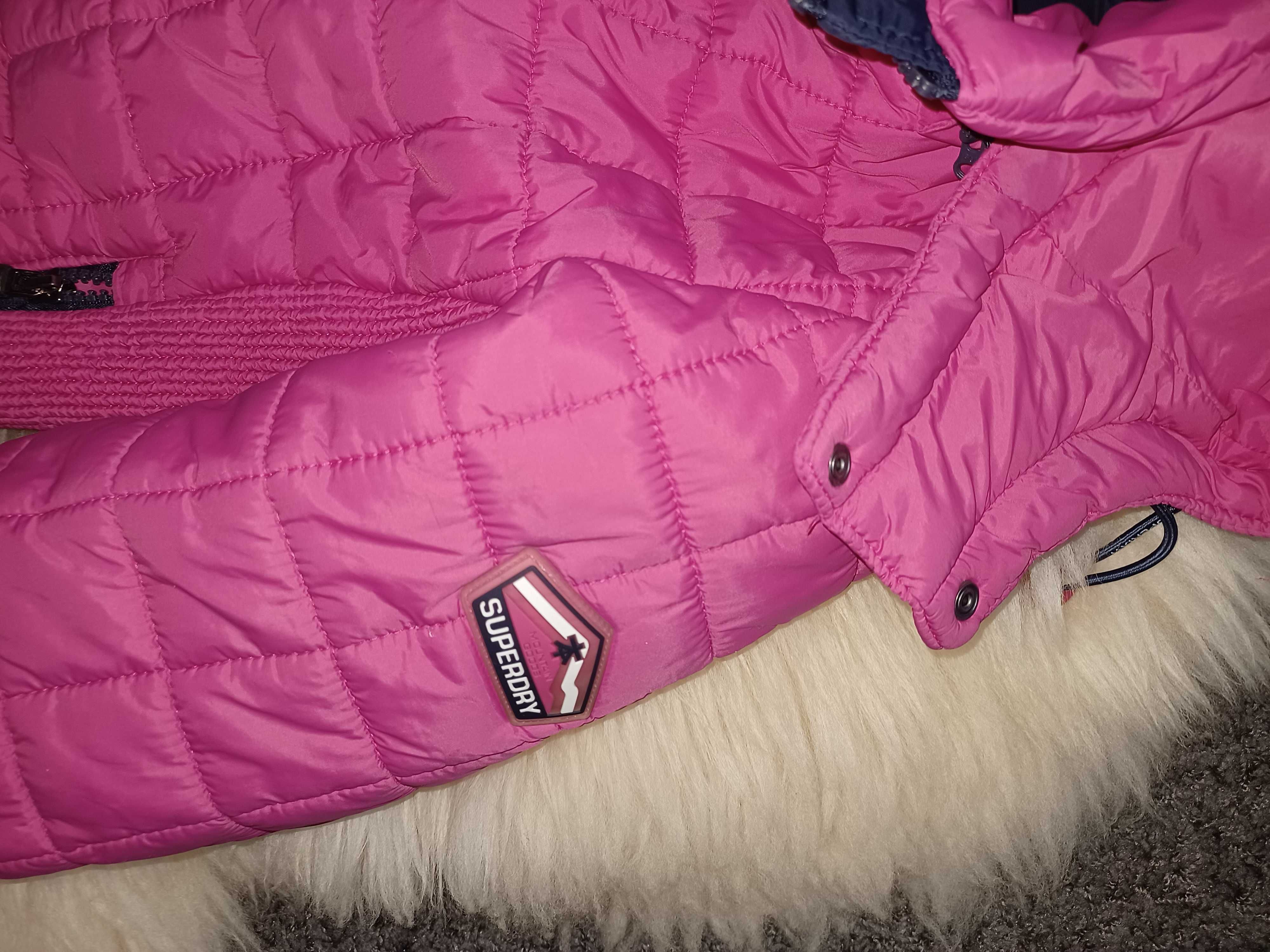 Różowa pikowana kurtka SUPERDRY S