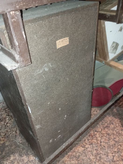 Продаются две советские акустические колонки.
