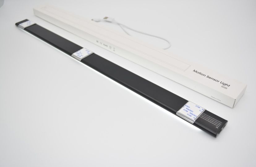 Listwa LED meblowa z czujnikiem ruchu 60 cm
