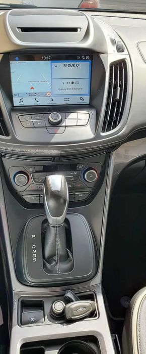Ford Kuga      2017