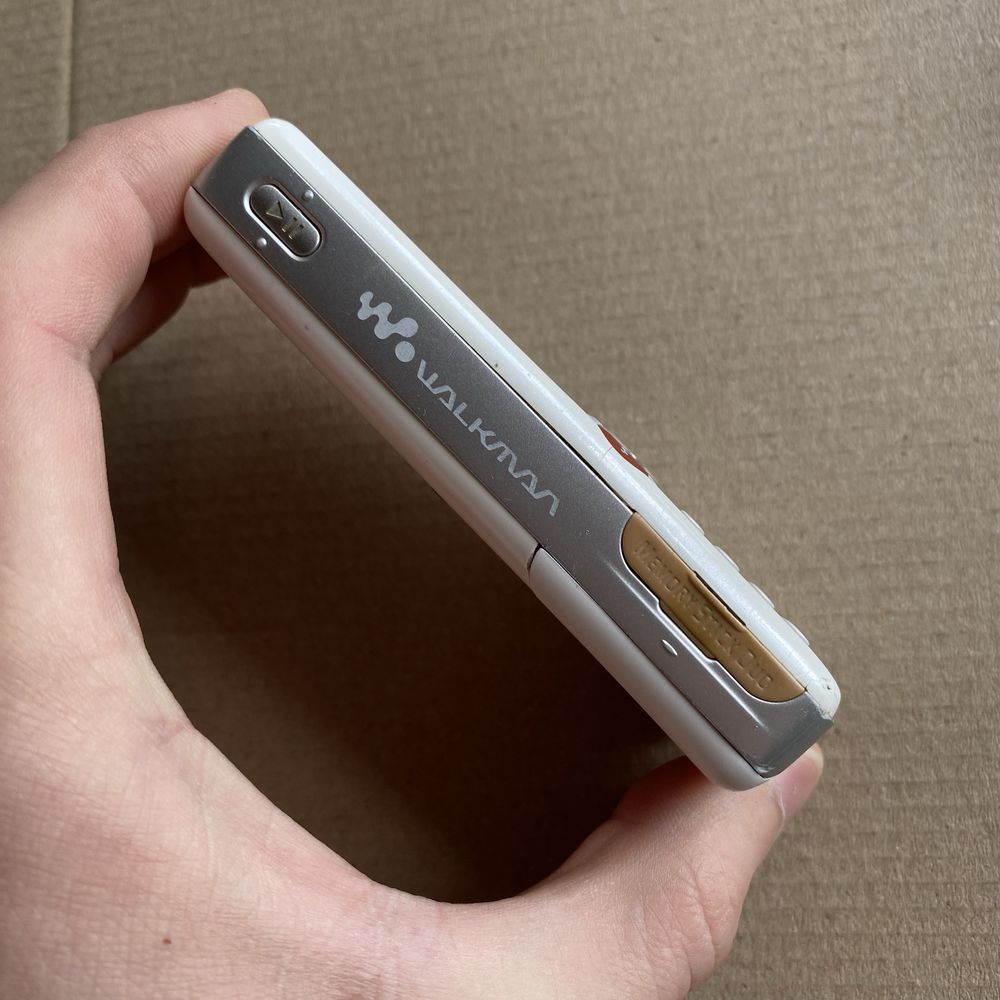 Телефон Sony Ericsson W810i Oxygen O2