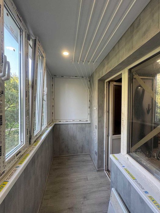 Ремонт балкона КИЇВ • Лоджія ПІД КЛЮЧ • Монтаж балкона Дарницький р-н