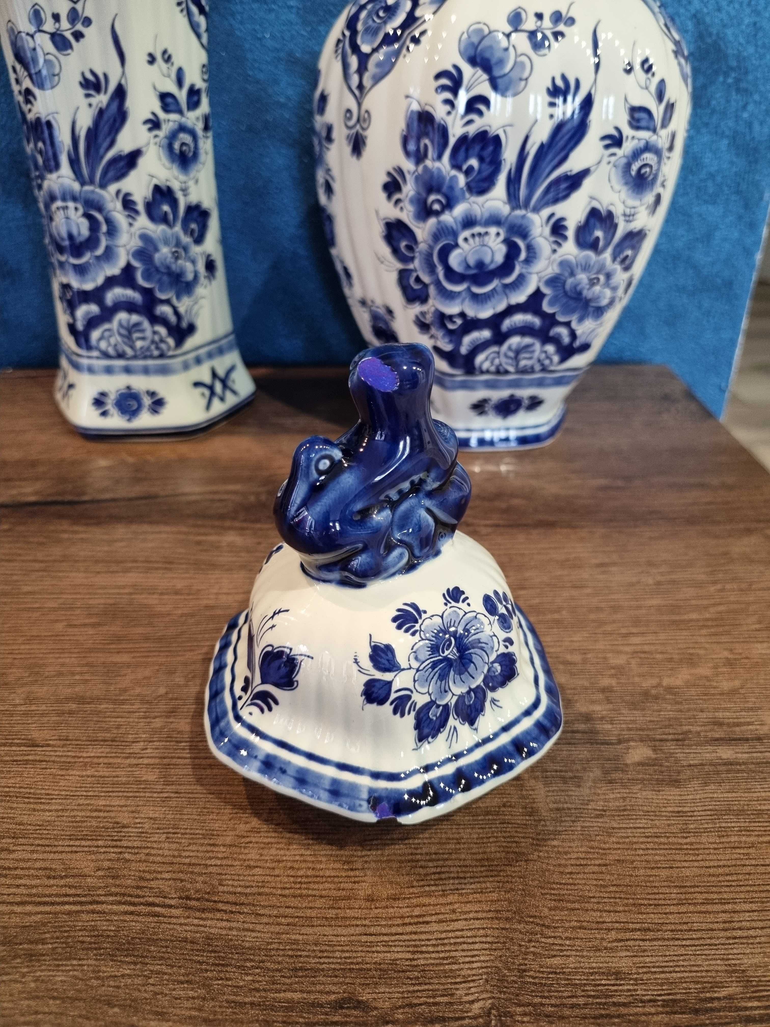 Porcelanowe wazy Delft ręcznie malowane