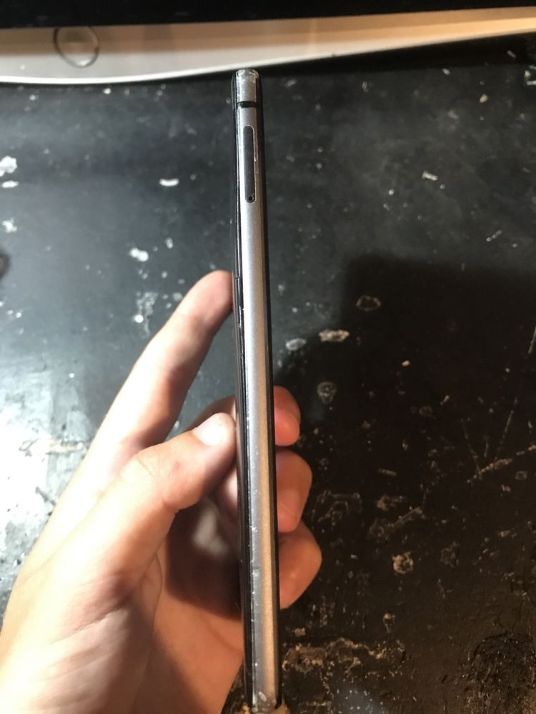 Vendo huawei p9 lite com vidro partido a funcionar