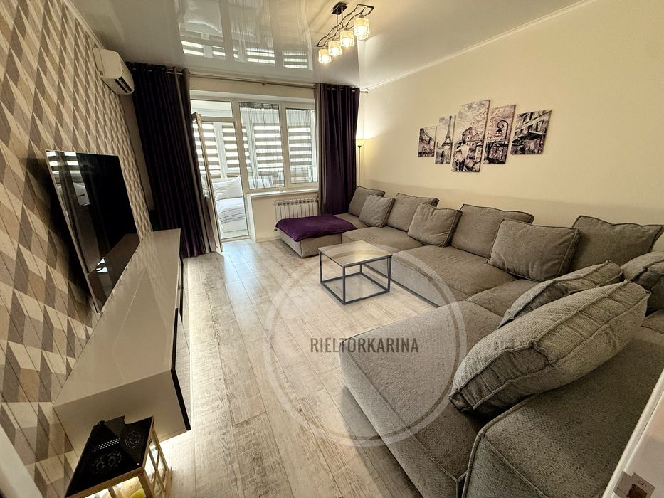 «ЖК Рівʼєра» Намив 2к велика квартира в продажі з усім