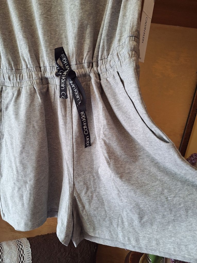 Calvin klein kombinezon XL