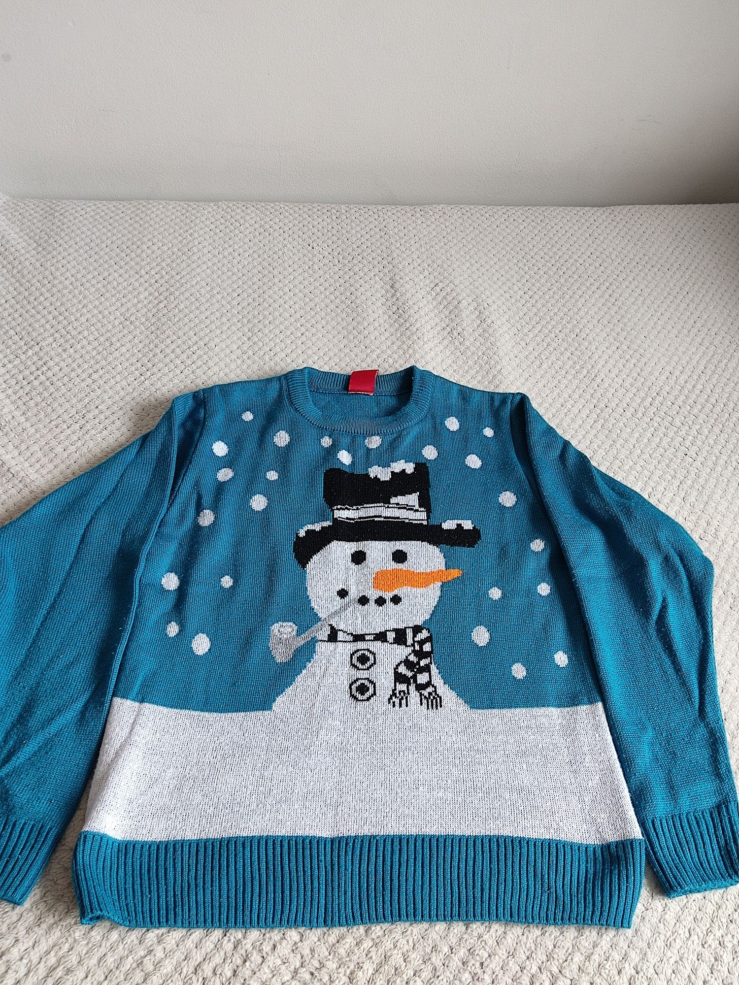 Sweter zimowy z grafiką