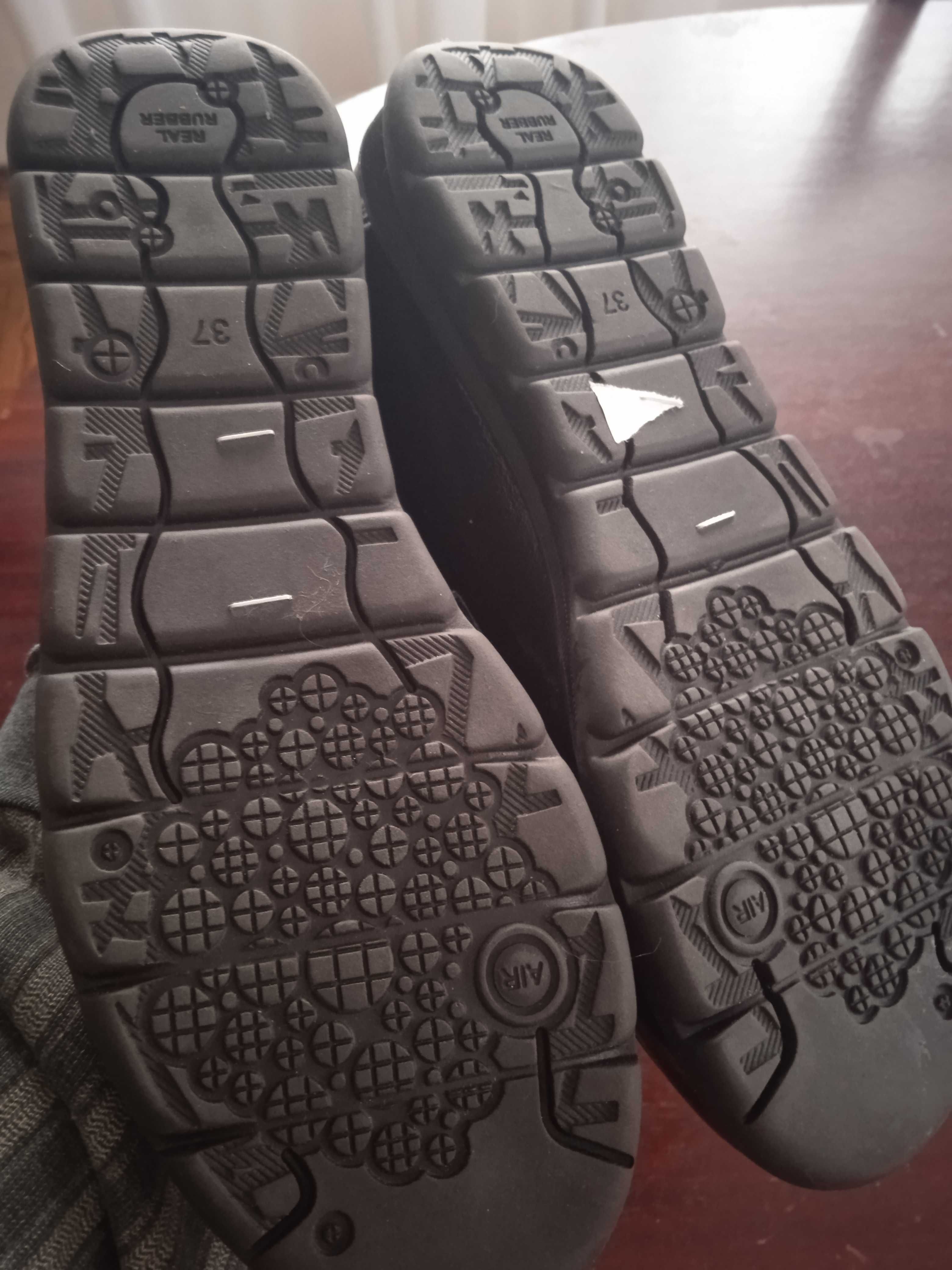 Sapatos mocassins novos 37