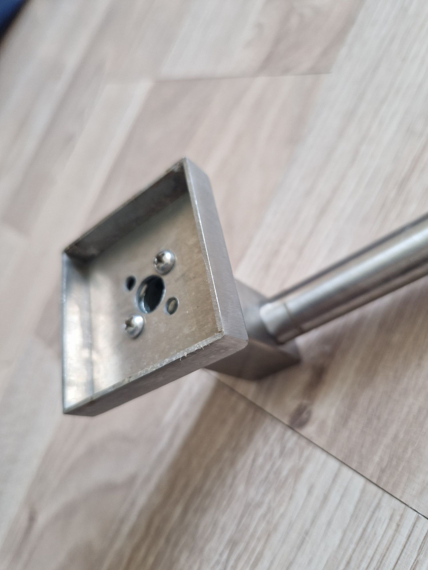 Wieszak na ręczniki drążek 60 cm stal nierdzewna