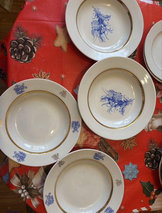 Тарілки різні вінтажні