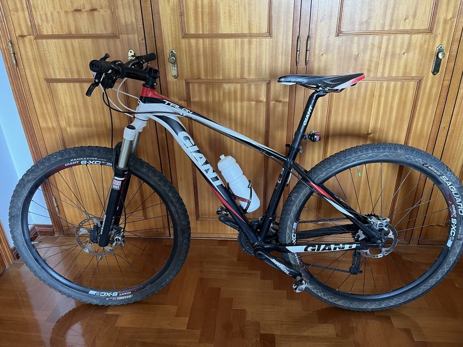 Bicicleta BTT Giant Talon - Rodas 29