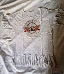 T-shirt Guns and Roses e outras vintage.