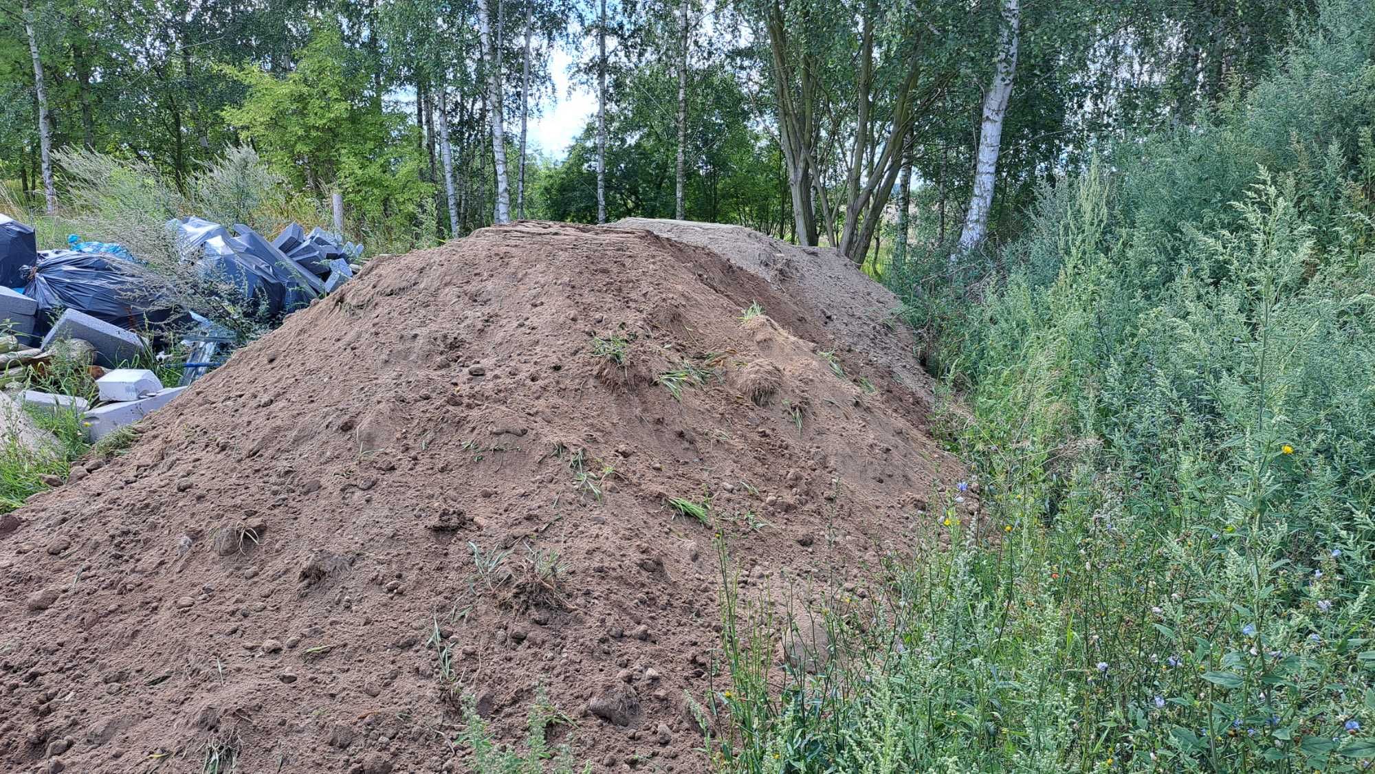 Ziemia na podniesienie terenu,  wyrównanie.