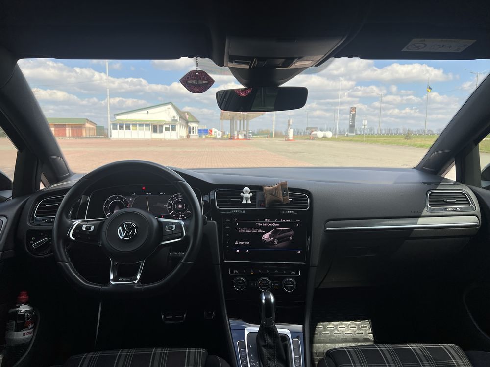 Продам Volkswagen golf  VII 7 GTD 2018