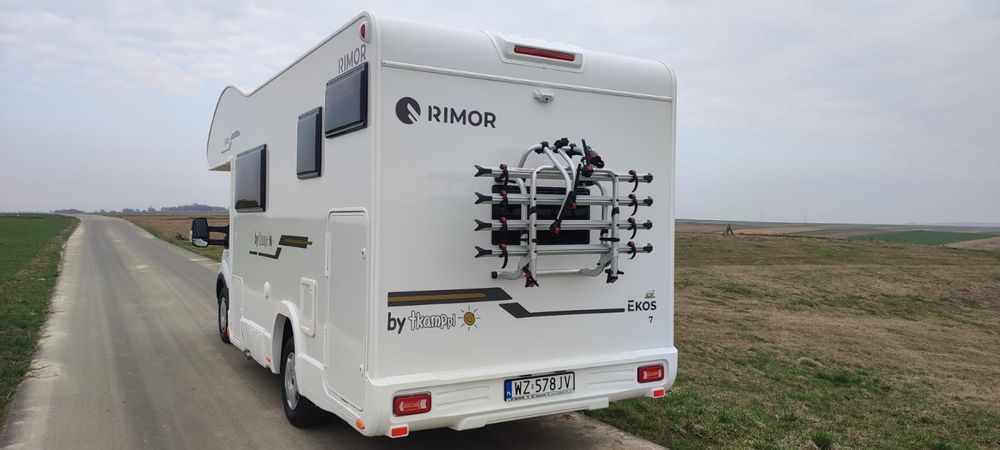 Kamper / Wynajem / 6 osobowy / Camper