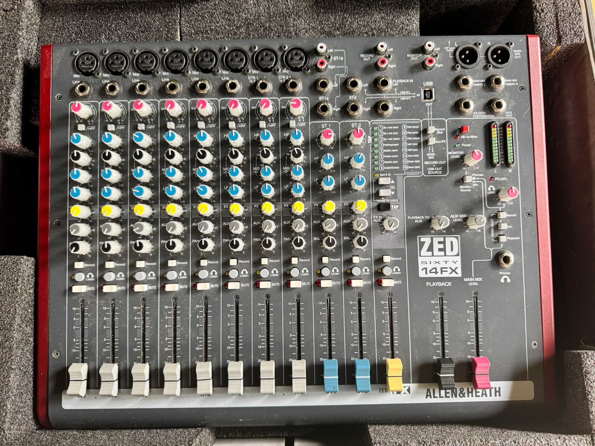 Mikser audio Allen&Heath ZED60-14FX