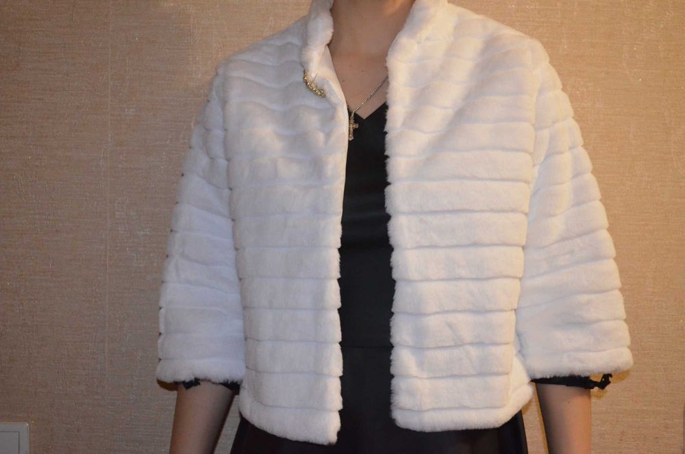 Шубка весільна біла