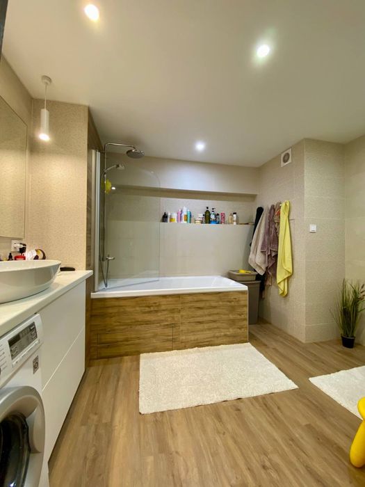 Продам 5 ком. с АО 5 мкрн.