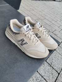 New Balance panterka