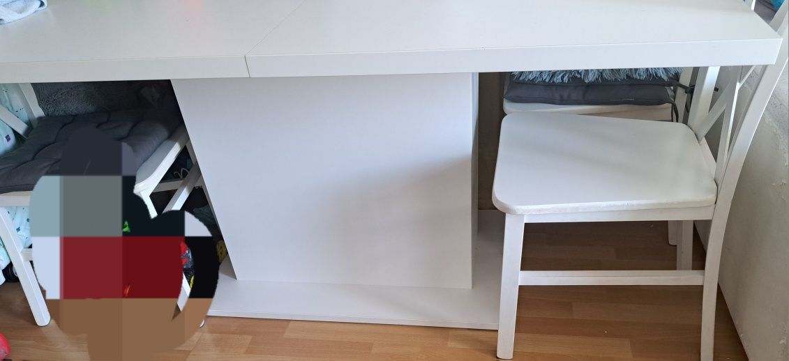 Sprzedam biały stół, rozkladany na kolumnie