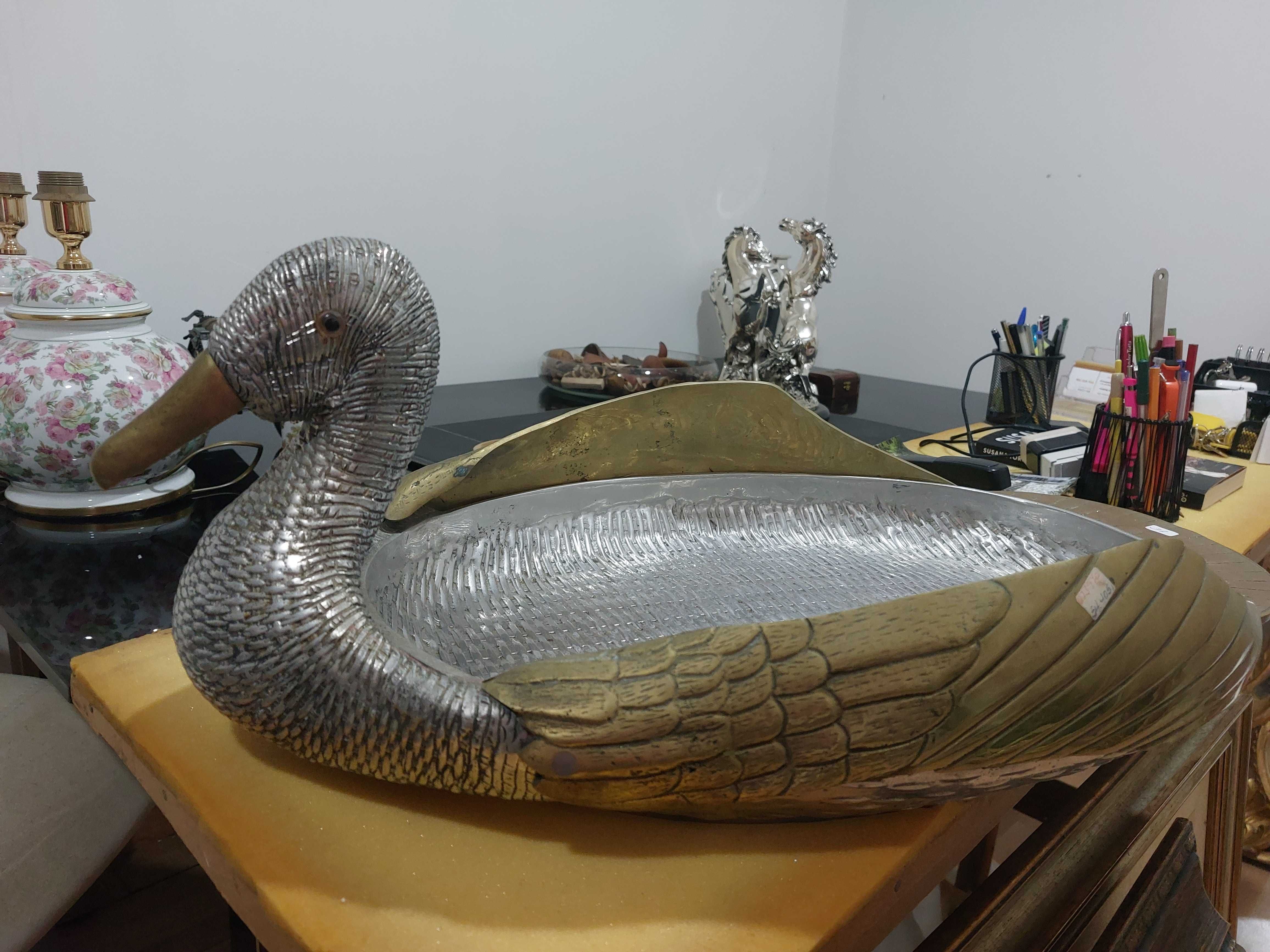 Travessa de pato em estanho