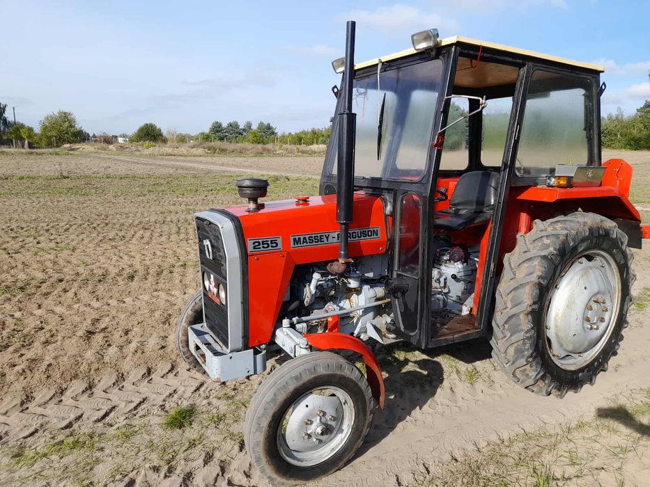 Massey Ferguson 255