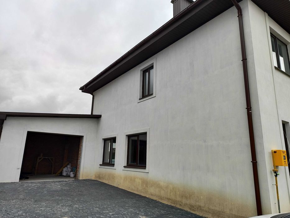 Будинок двоповерховий