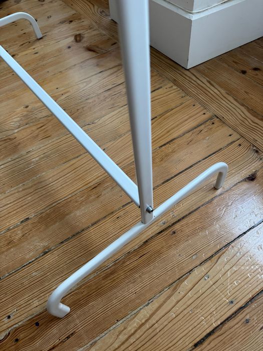 2 araras IKEA (uma com sapateira) - bom estado