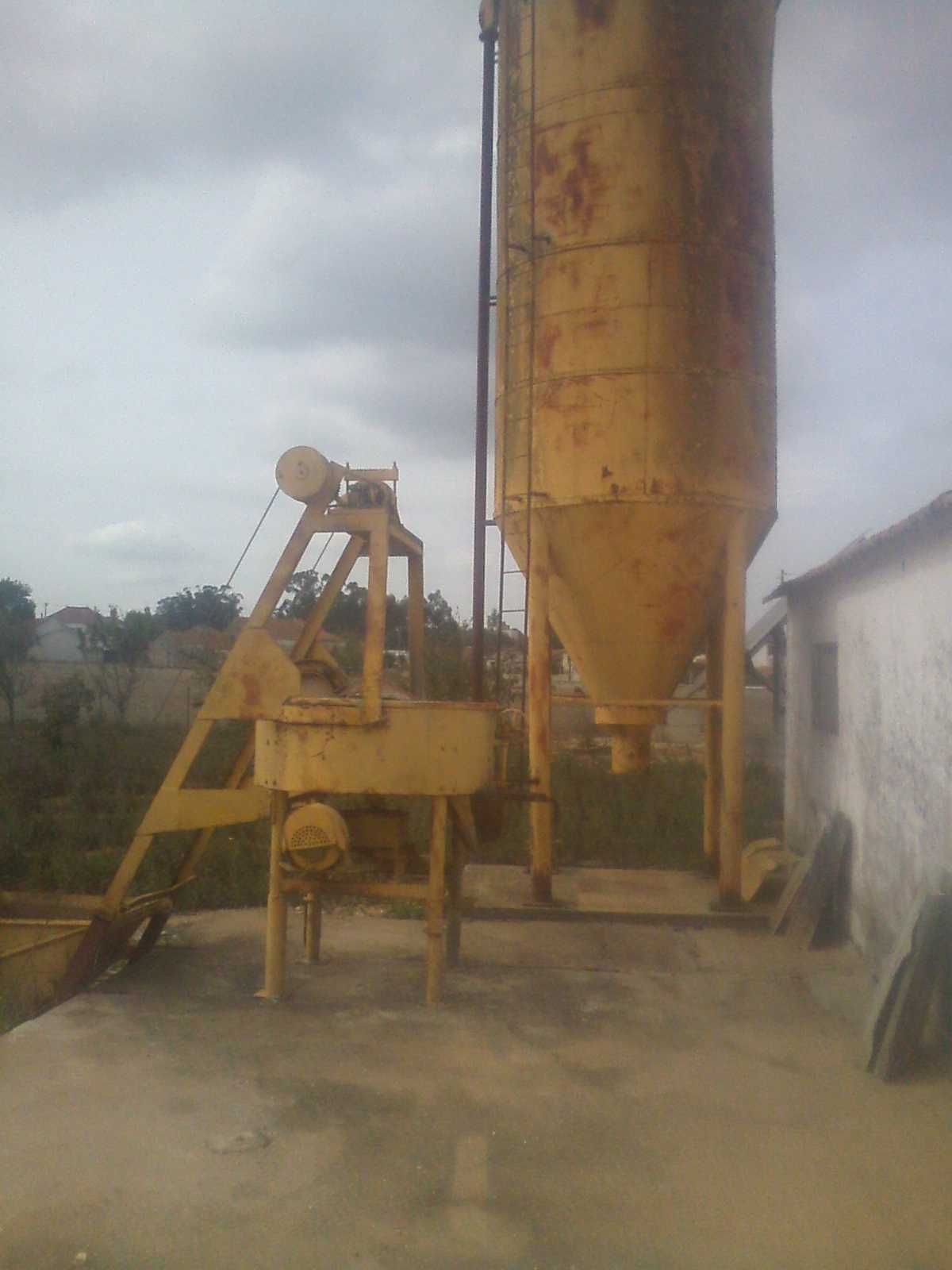 Silo de grandes dimensões