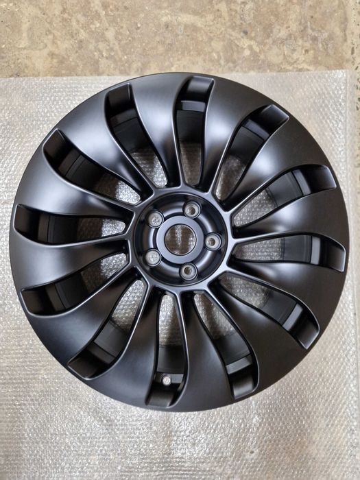 Диски одноширокие R18 W8.5 PCD5x114.3 ET40 DIA 64.1 Tesla Model3,S,X,Y
